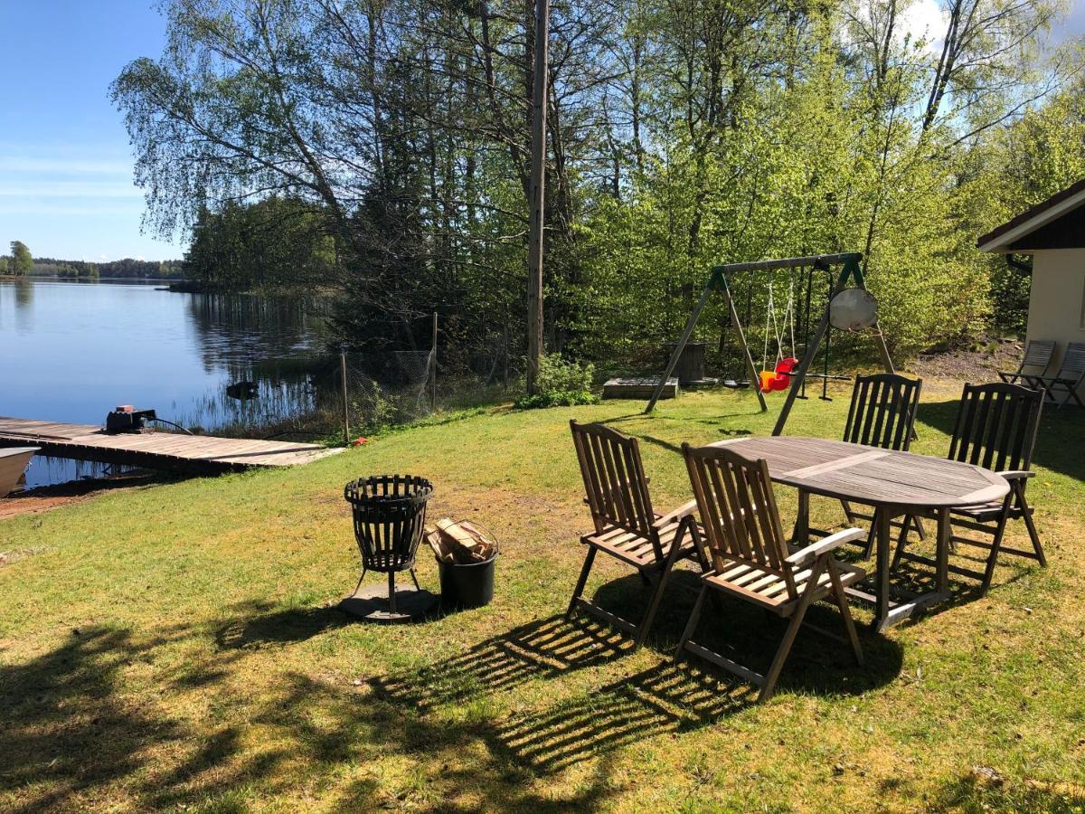 Naturskoent Boende Vid Sjoe Skanes Fagerhult Exterior photo