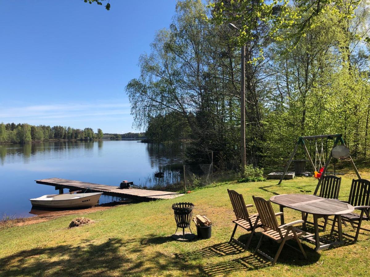 Naturskoent Boende Vid Sjoe Skanes Fagerhult Exterior photo